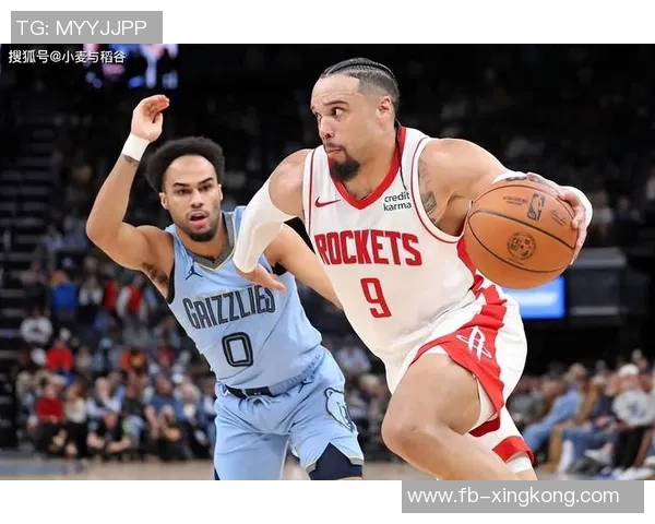 火箭队为狄龙献上感人致敬视频他双手合十向全场观众表达感谢